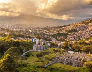 Lever de soleil sur Medellin