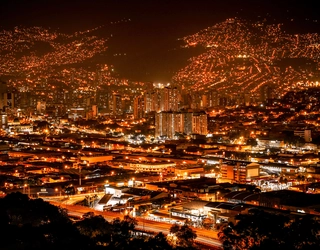 Lever de soleil sur Medellin