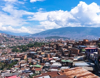 Lever de soleil sur Medellin