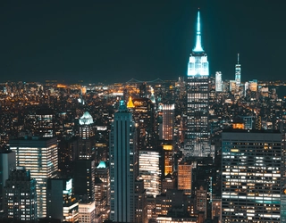 Photographie de pont pendant la nuit